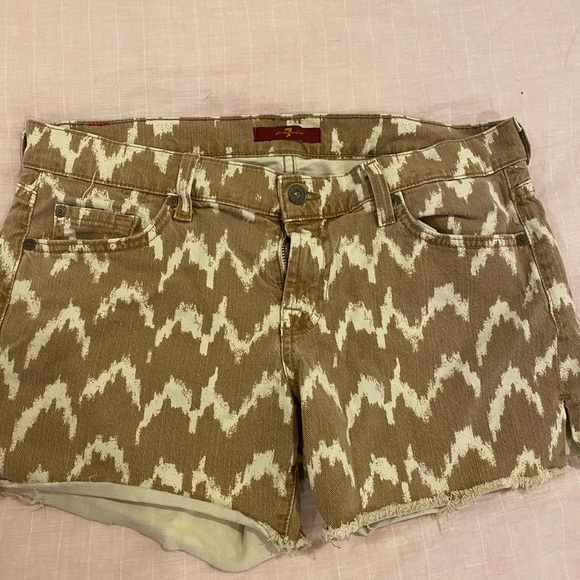 7 for all mankind chevron khaki Jean shorts - Picture 1 of 5